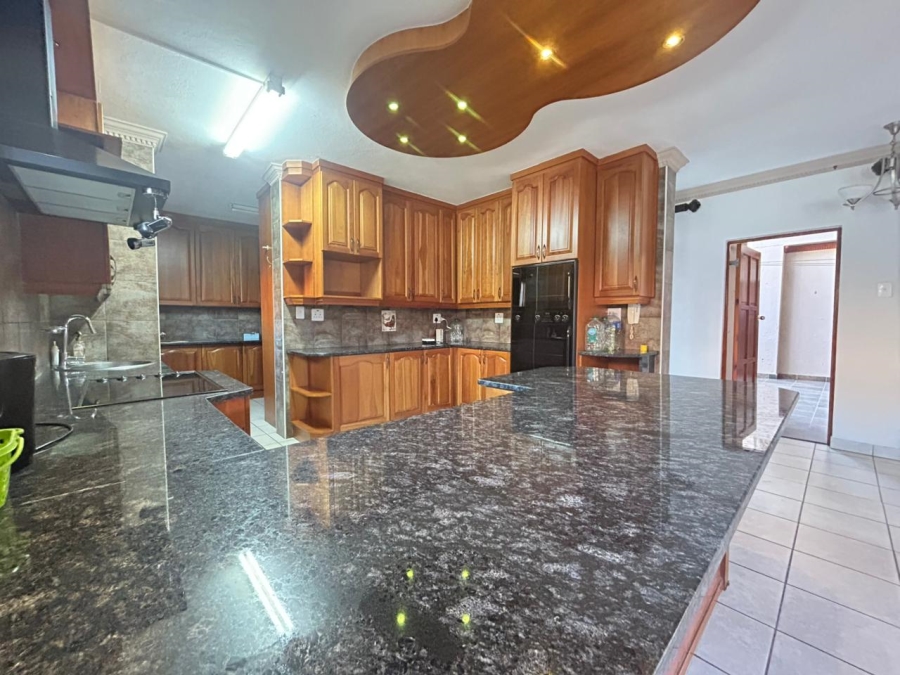 5 Bedroom Property for Sale in Birdwood Estate North West
